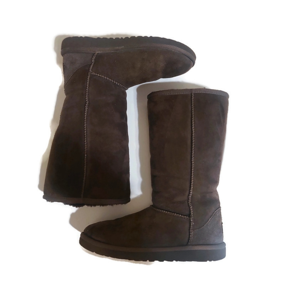 UGG Australia Girls Tall Classic Boot Eva Brown Suede Sheepskin Size 4 US 3UK - Picture 4 of 9